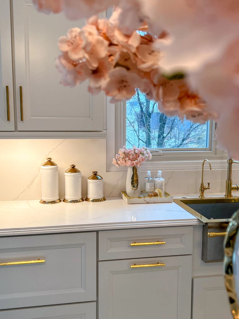 Inspire Me! Home Decor White Ceramic Jars With Gold Flower Lid (3 Sizes)