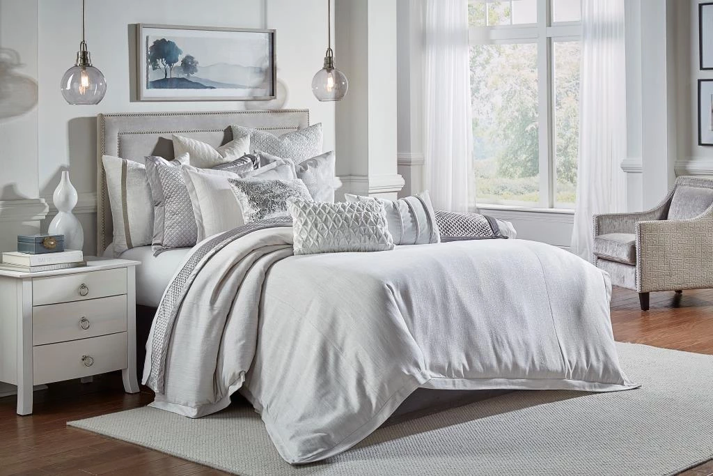 Cloud9d Lyra Duvet Set (2 Sizes)