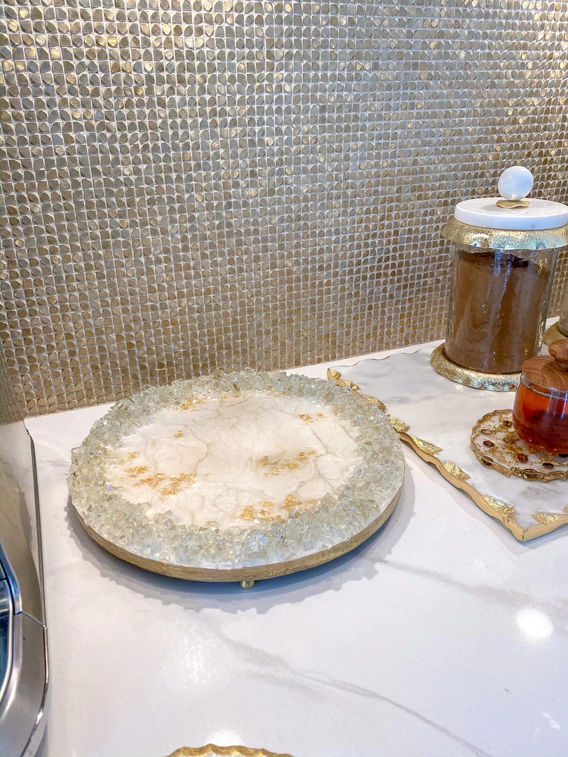 Inspire Me! Home Decor Round White Resin Tray/Trivet