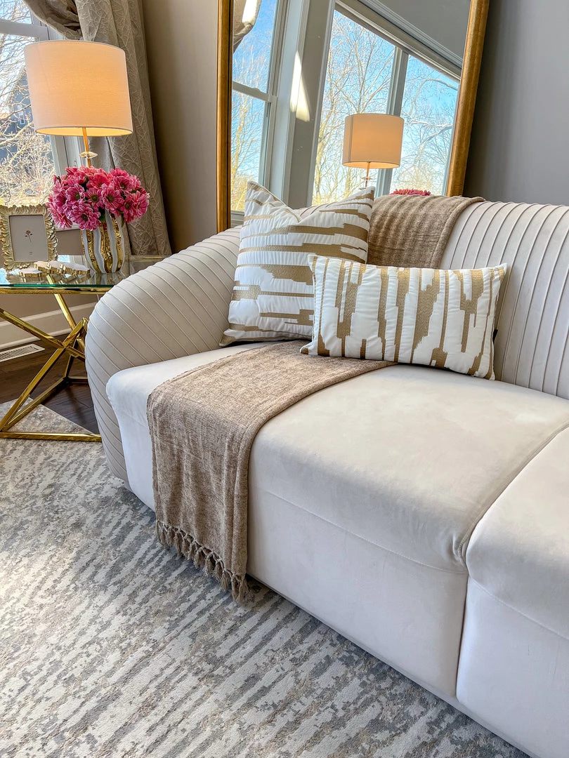 Cloud9d PILLOWS, RUGS, & THROWS Becca Ivory Gold Pillow - 14" X 20"