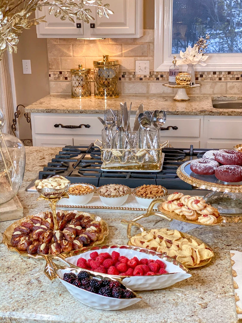 Inspire Me! Home Decor Ceramic Leaf Bowl W/ Gold Detailed Rim (2 Colors)