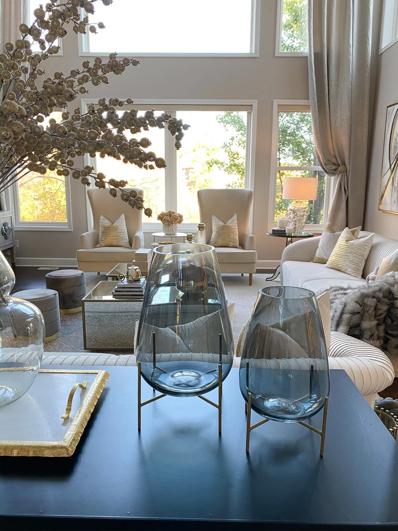 Inspire Me! Home Decor Smoke Grey Glass Planter On Gold Stand (2 Sizes)