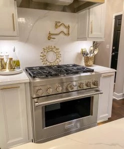 Inspire Me! Home Decor Gold Metal Decorative Wreath