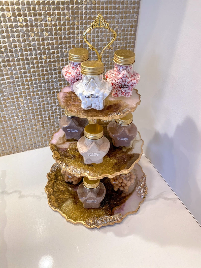 Inspire Me! Home Decor 3-Tiered Resin Cake Stand