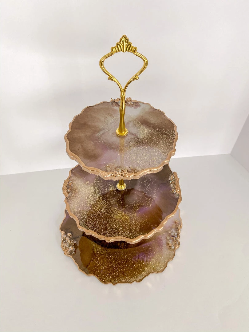 Inspire Me! Home Decor 3-Tiered Resin Cake Stand