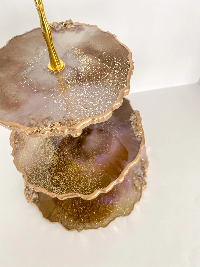 Inspire Me! Home Decor 3-Tiered Resin Cake Stand