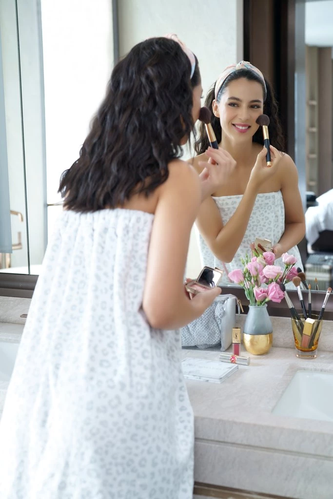 Inspire Me! Home Decor BATHROOM Grey Leopard Print Towel Wrap